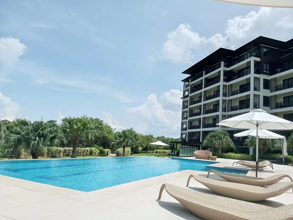 3 Bedroom / 2Ba - Anvaya Cove Courtyard Unit Morong  Apartment Morong (Bataan)